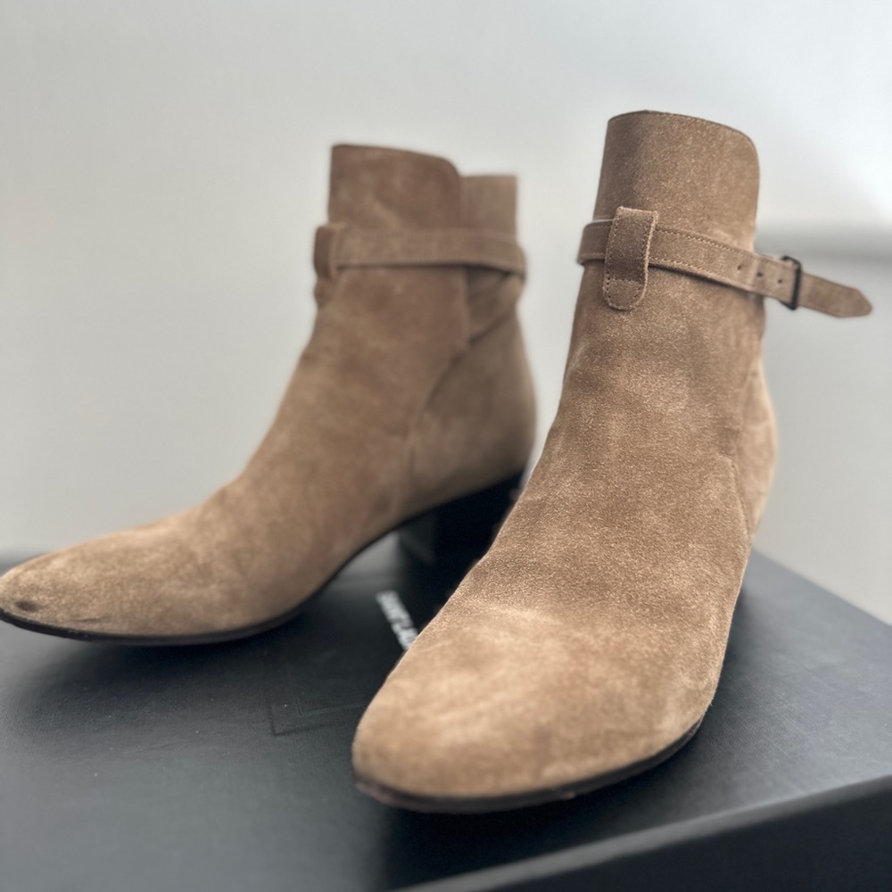 Saint Laurent ankle Boots!
